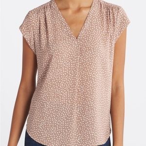 Monday fun Lillian v neck blouse short sleeve peach / light pink